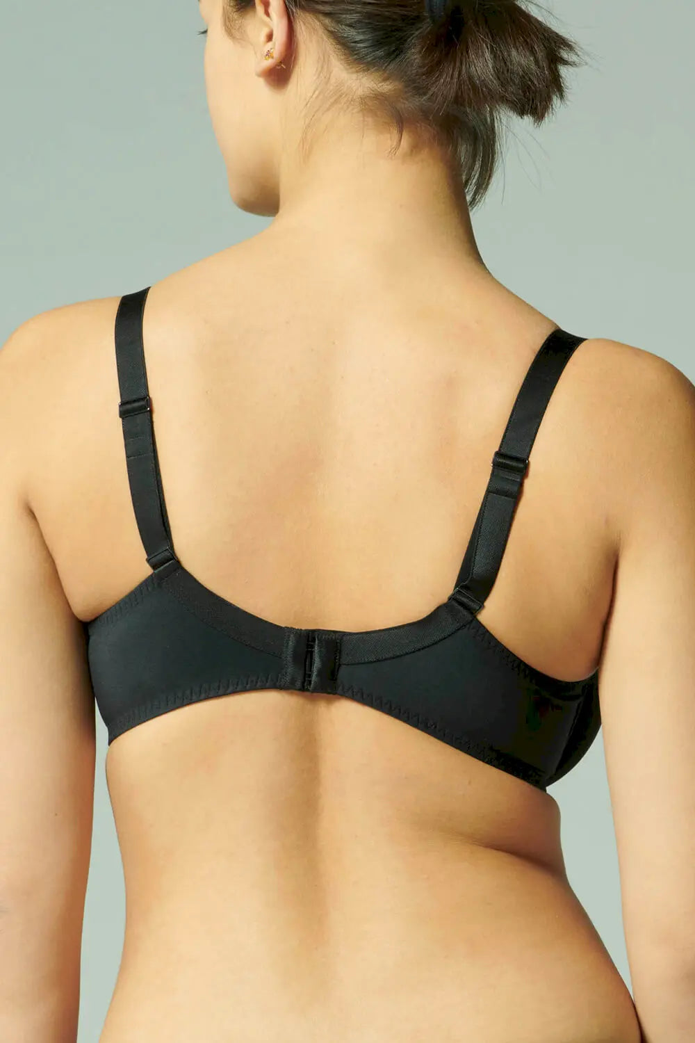 Bügel BH mit extra Halt aus der Dessous-Serie ANDORA von der Marke Simone Perele, Farbe: schwarz, Rückansicht