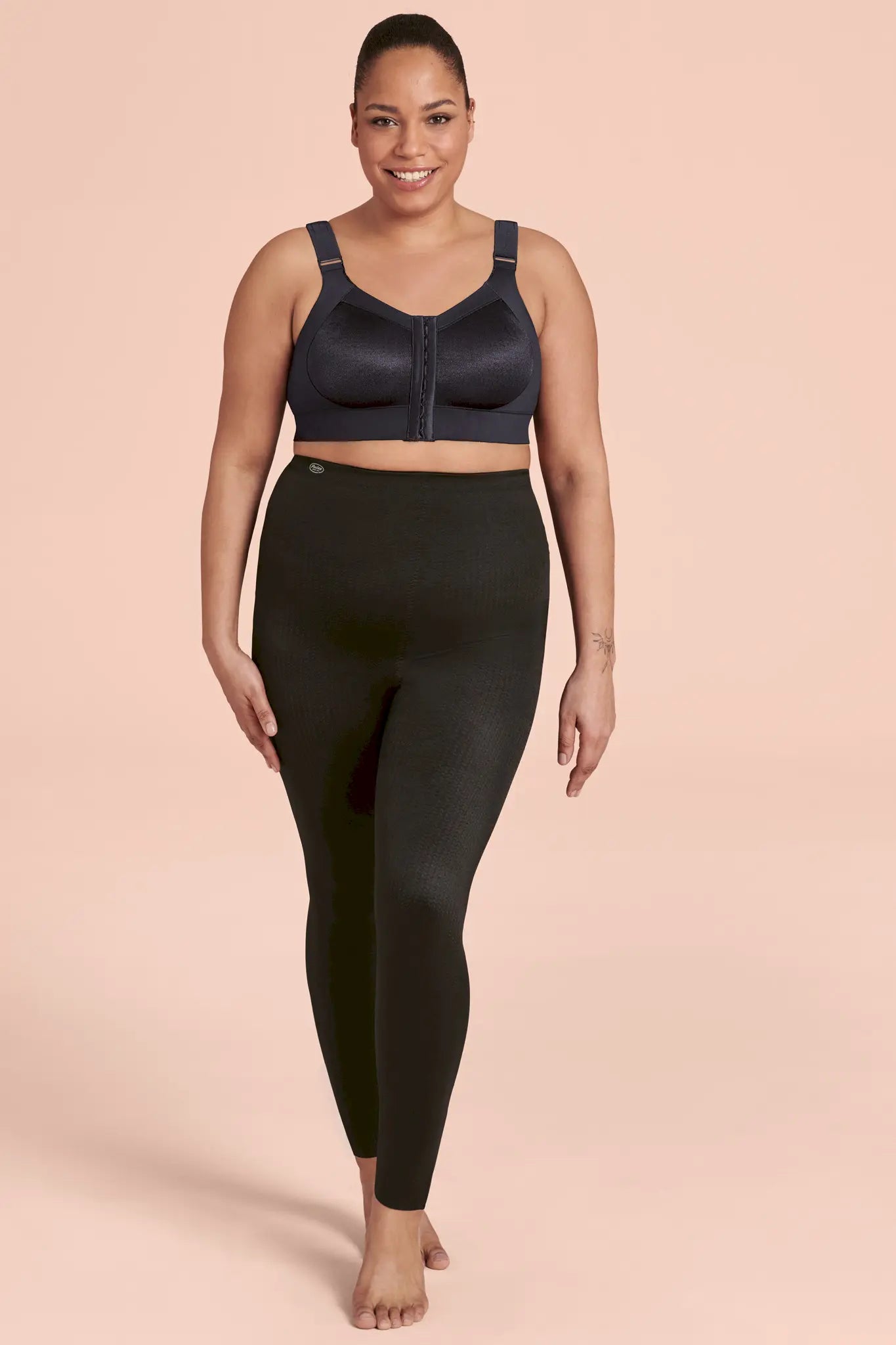 Lange Sporthose aus der Sportunterwäsche-Serie SPORT TIGHTS MASSAGE+ von der Marke Anita active, Farbe: schwarz, Vorderansicht