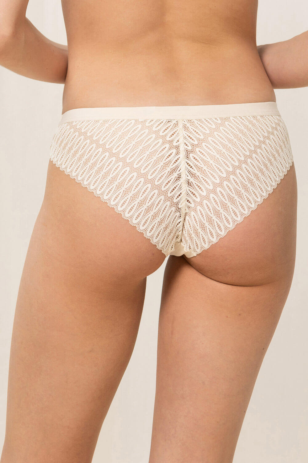 Brazilian Slip - AURA SPOTLIGHT Triumph