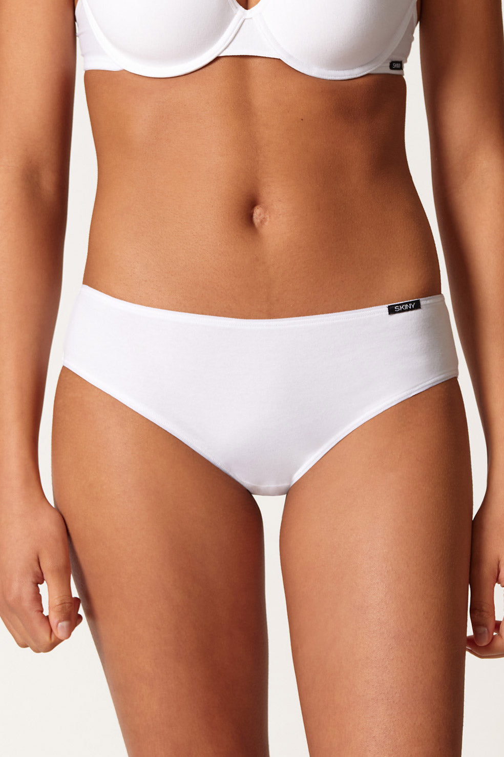 Cheeky Panty aus der Serie COTTON ESSENTIALS von der Marke Skiny in weiss